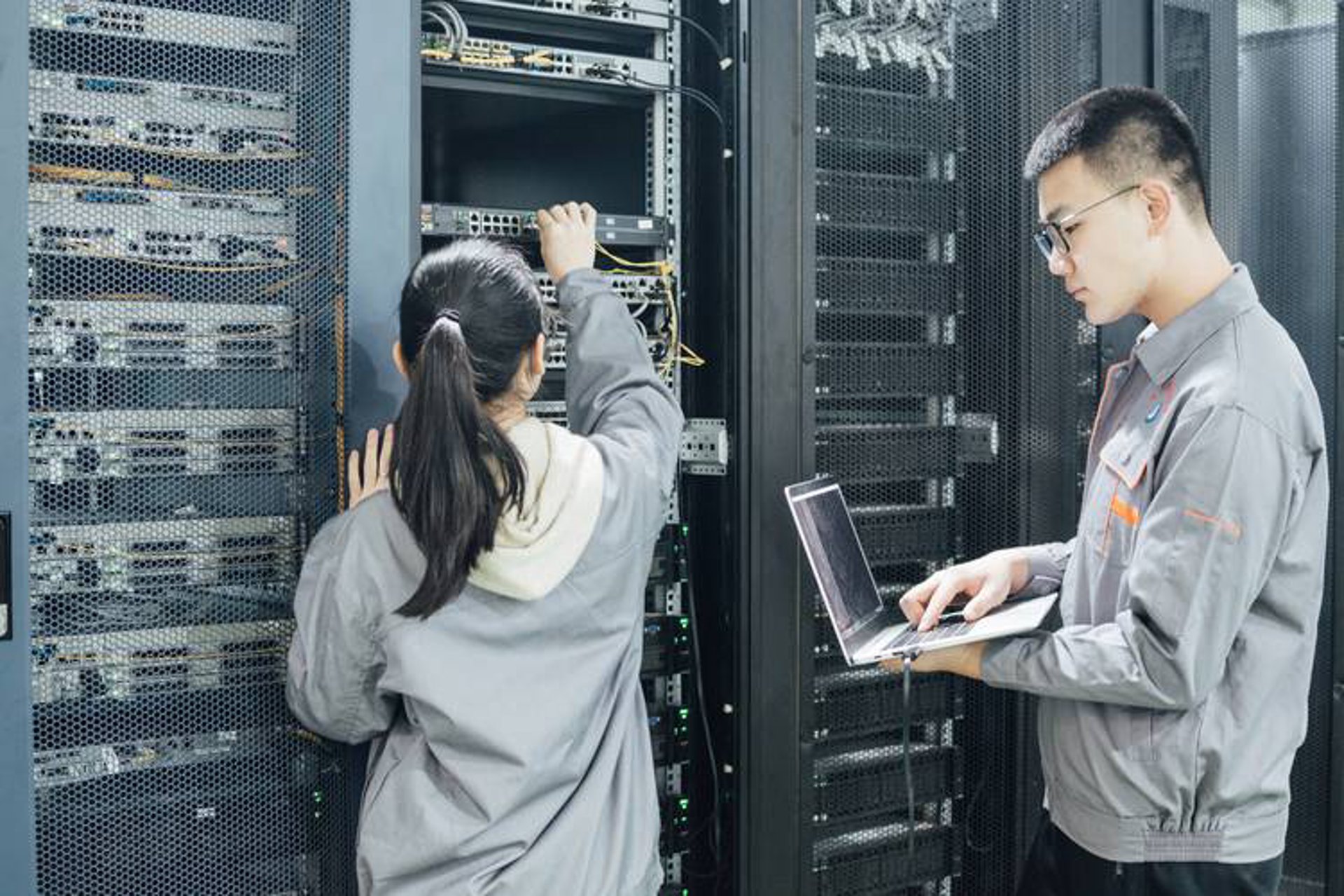 SEO优化：避开常见误区，实现网站焕然一新